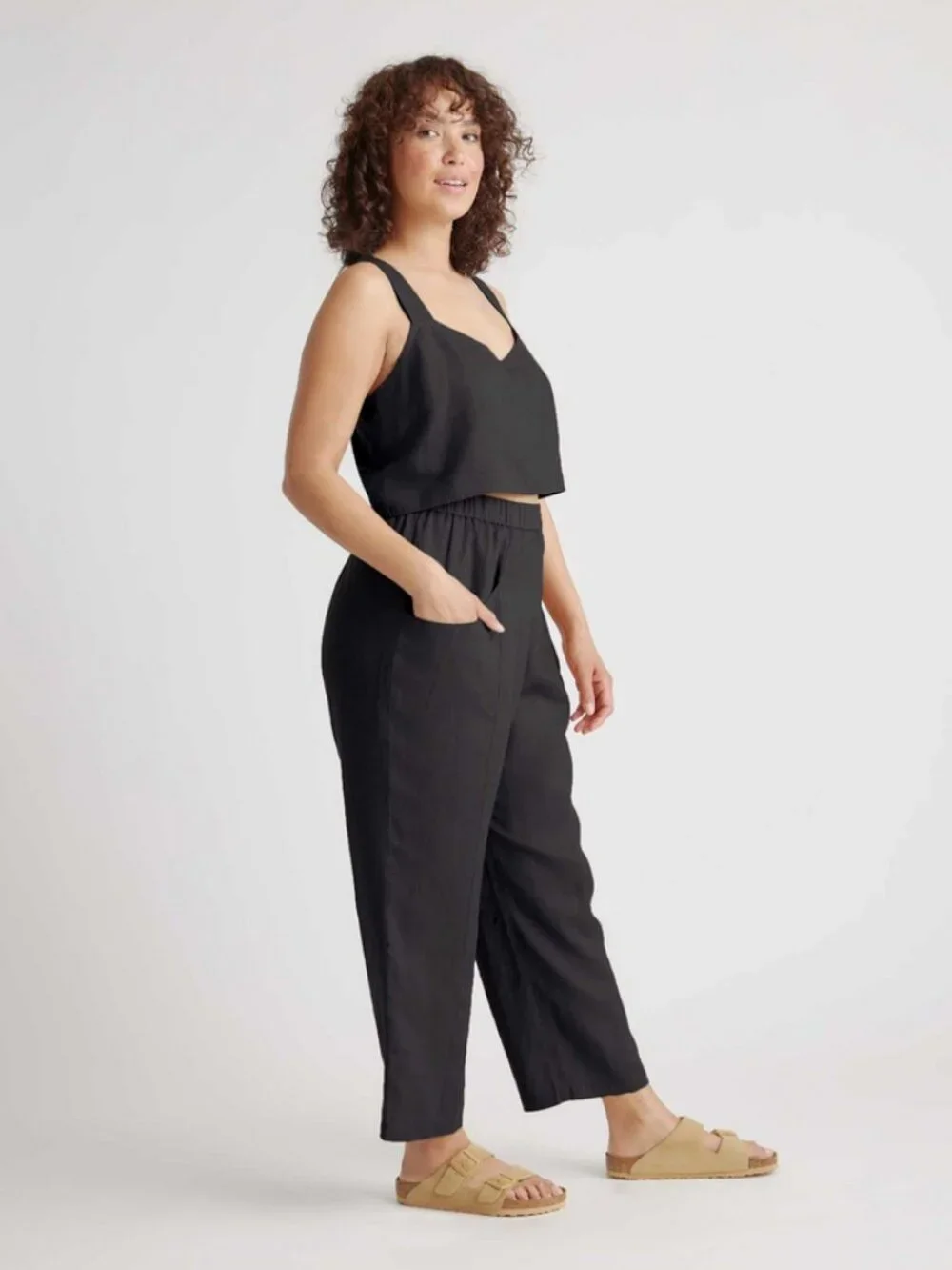 Quince Sz. S Black 100% European Linen Tapered Ankle Pants